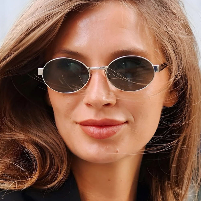 Women's round glasses with elegant metal frame and adjustable nose pads Skanto