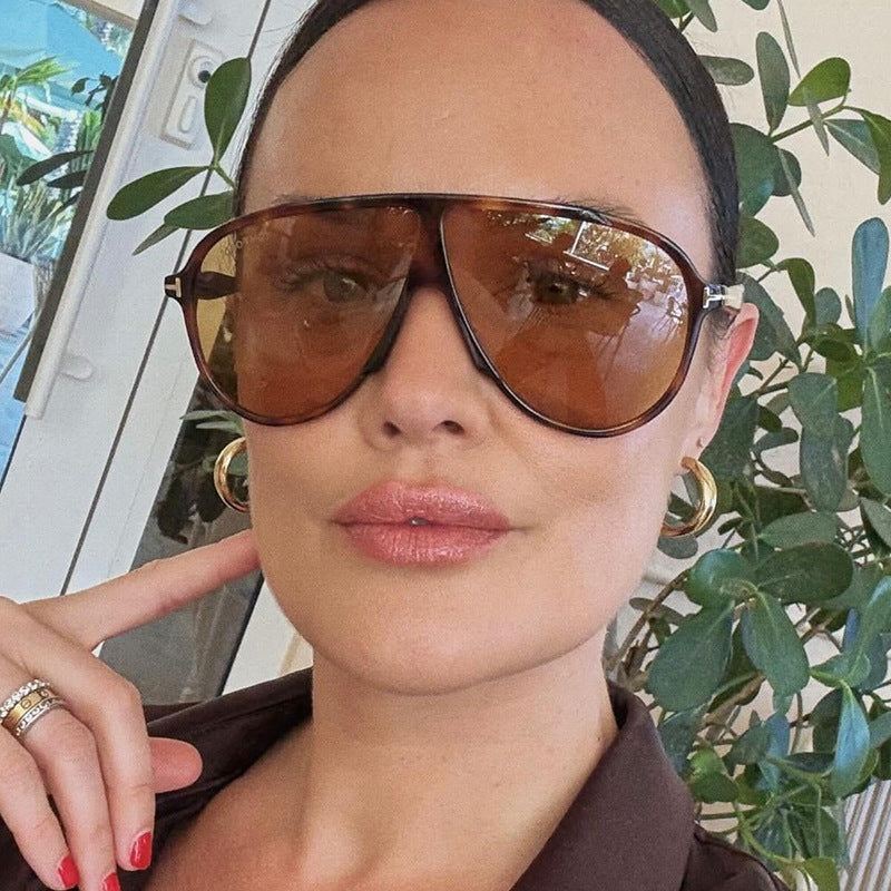 Women's fashionable glasses with large trendy frame Skanto