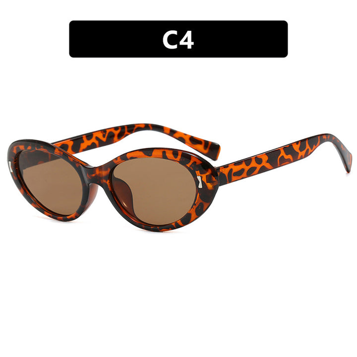 Dame Cat-Eye solbriller med beskyttende UV-filter og stilfull ramme Skanto