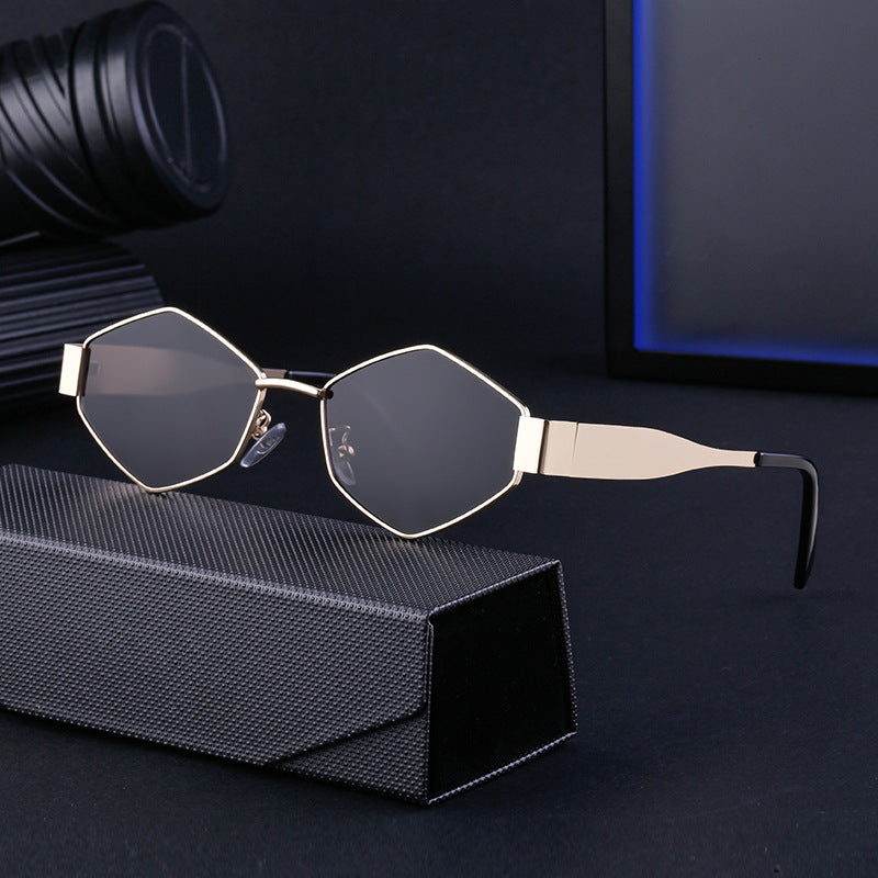 Dame geometrisk solbrille med moderne ramme Skanto