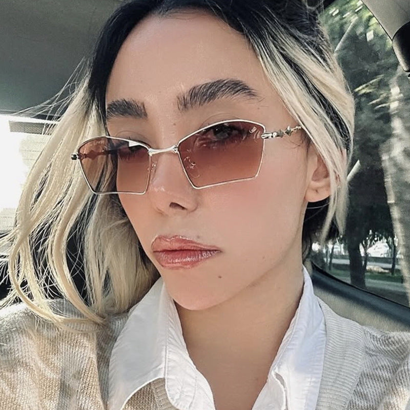 Women's trendy sunglasses with geometric frame and gradient lenses Skanto