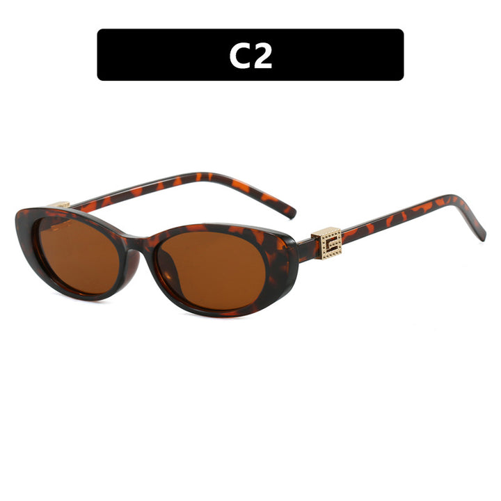 Women's Elegant Cat-Eye Sunglasses with Fine Accents Skanto