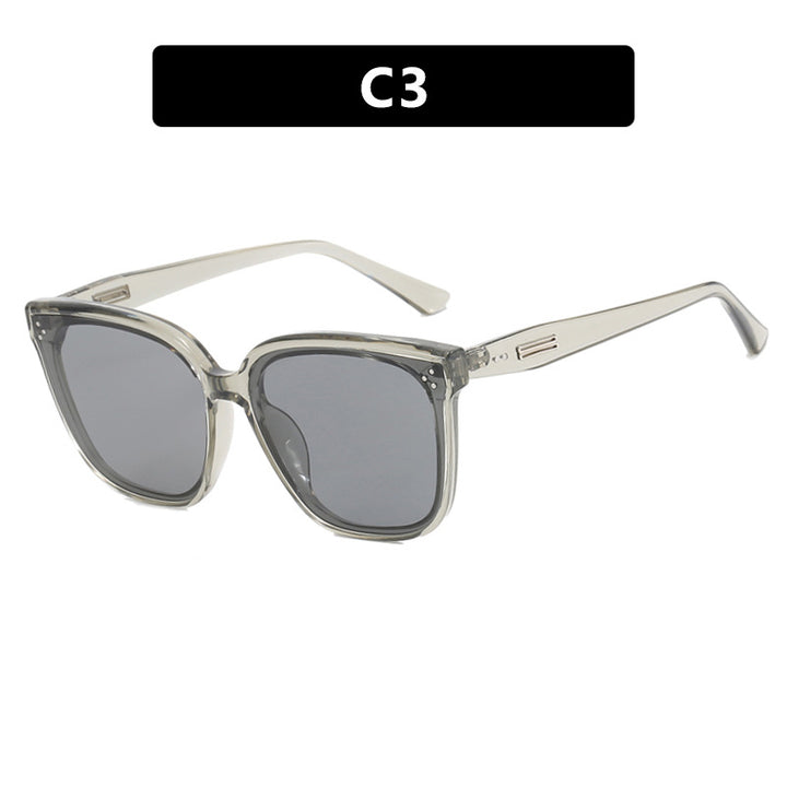 Women's modern oversized sunglasses with elegant, wide frame Skanto