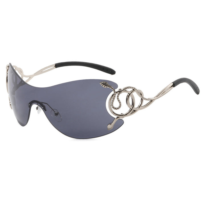 Dame futuristisk solbrille med lekent design Skanto