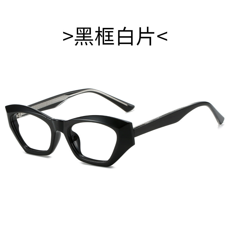 Damer Cat Eye solbriller med moderne transparente detaljer Skanto