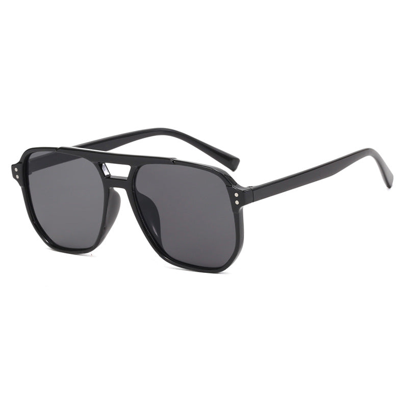 Women's oversized sunglasses with geometric design and UV protection Skanto