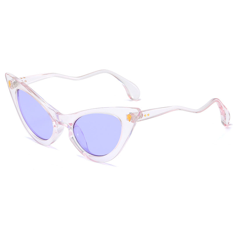 Dame Cat-Eye solbriller med speilte linser og elegant detalj Skanto