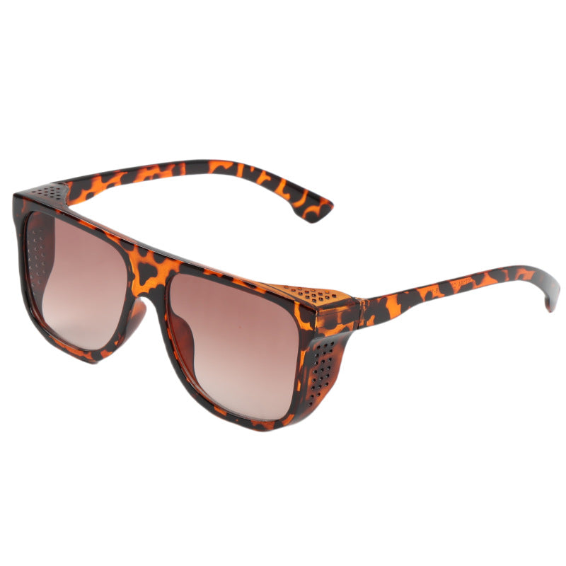 Dame moterik oversized solbrille med unik aksent Skanto