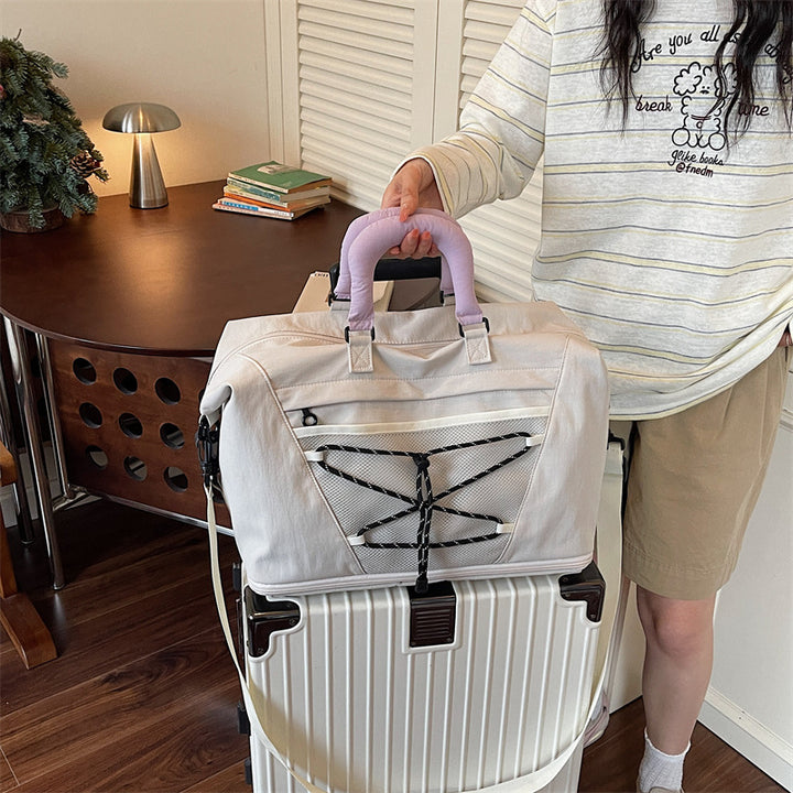 Sporty crossbody bag with practical organizer Skanto