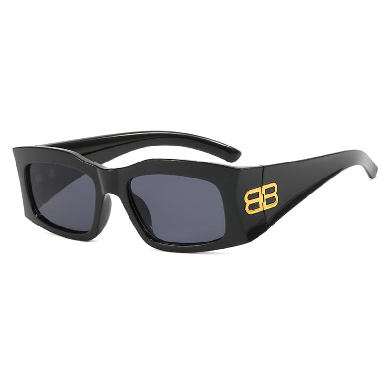 Women's fashion sunglasses with angular frame and polarized lenses Skanto