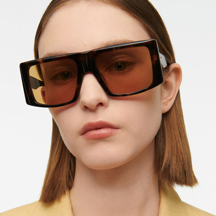 Women's square sunglasses with durable plastic frame and protective UV filter Skanto
