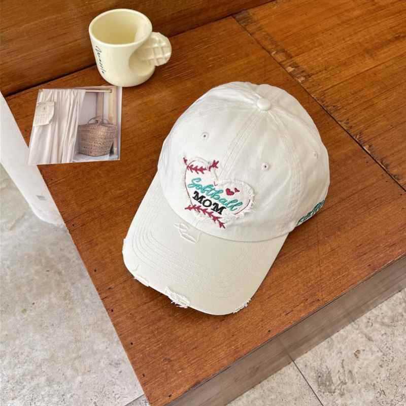 Kvinnens slitte hjertebroderte baseball caps Skanto