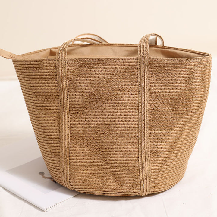 Practical tote bag with structured design Skanto