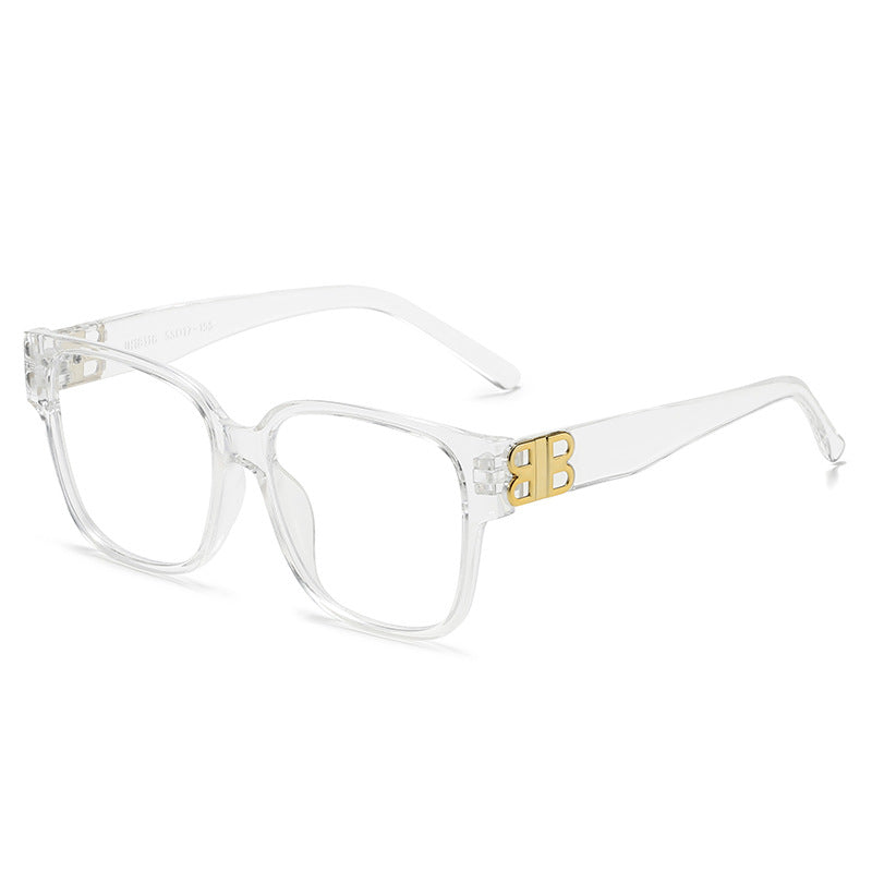 Dame fashionable firkantet solbrille med elegant logo Skanto