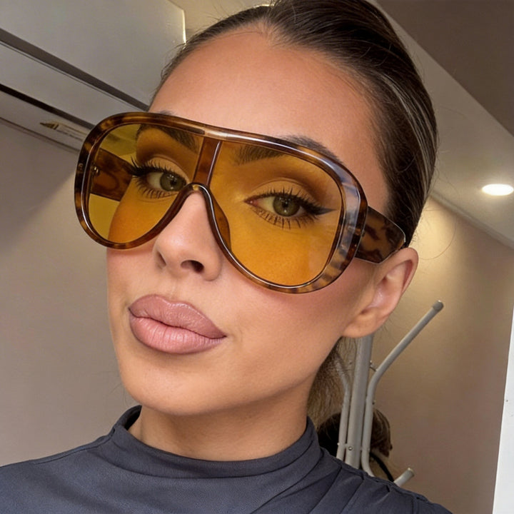 Women's oversized retro-inspired sports sunglasses Skanto