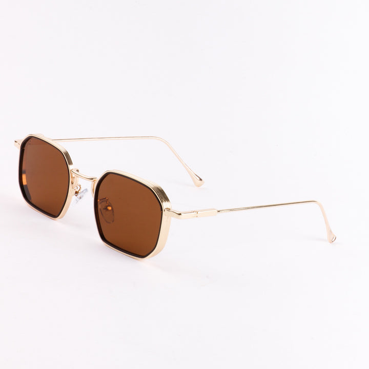 Dame moteriktig solbrille med stilfull, firkantet ramme og UV-beskyttelse Skanto