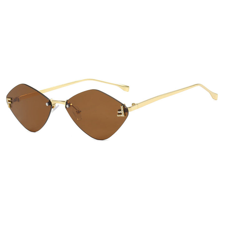 Women's geometric sunglasses in extravagant design with gradient lenses Skanto