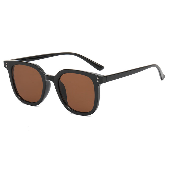 Dame kvadratisk designerbrille med tykk ramme og elegant profil Skanto