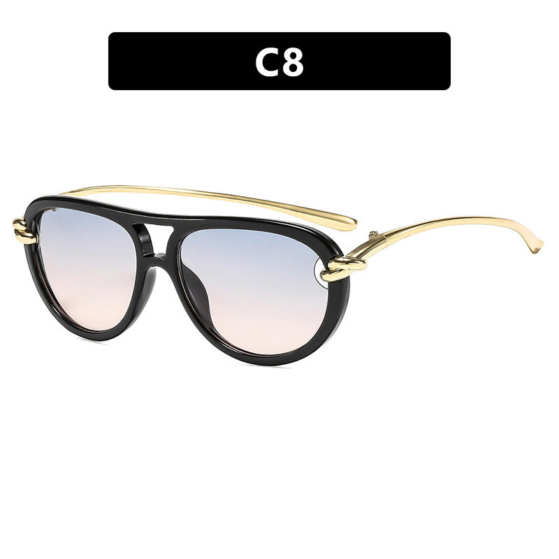 Women's Retro Sunglasses with Elegant Frame and Polarized Lenses Skanto