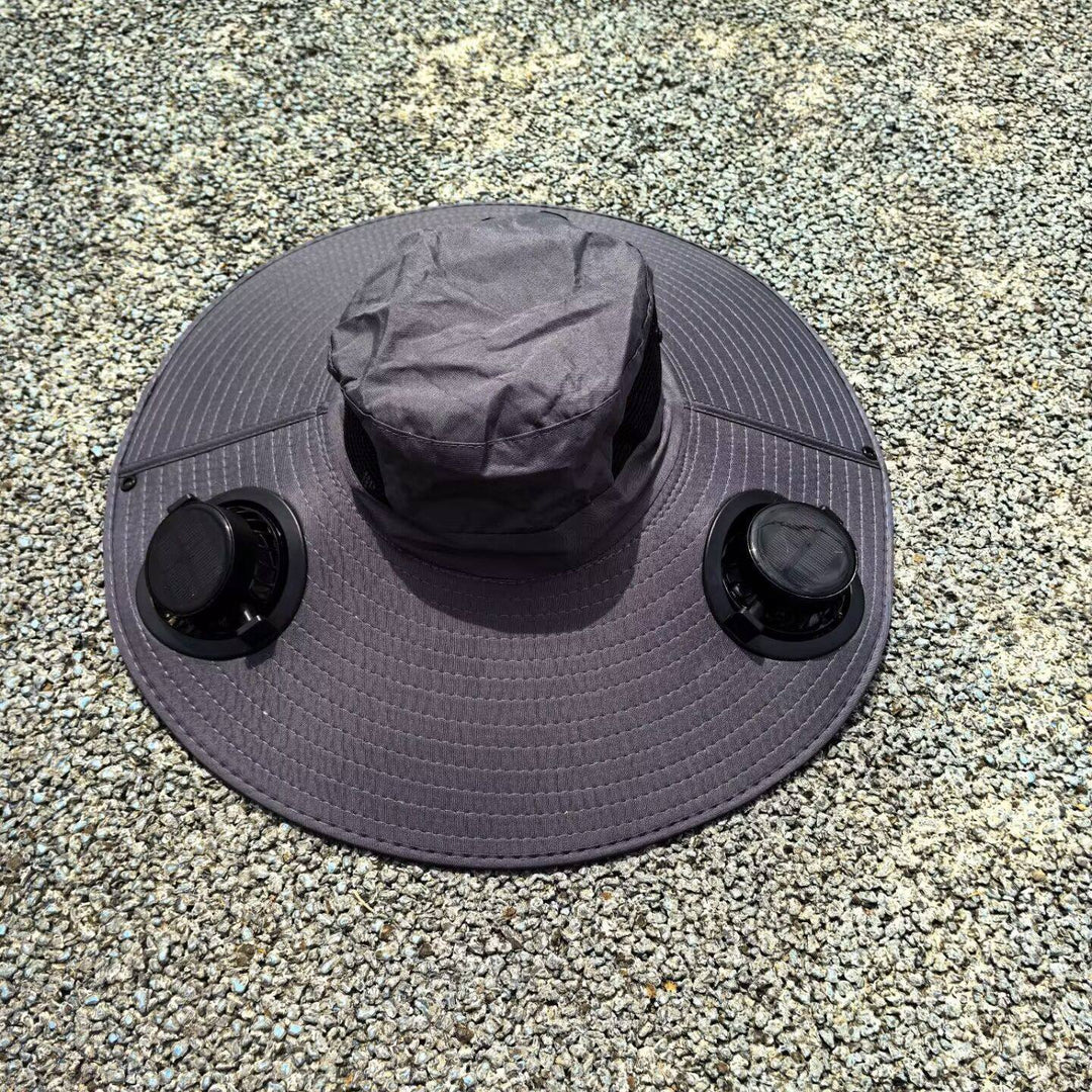 Ventilert solhatt med integrerte solfaner og bred brem Skanto