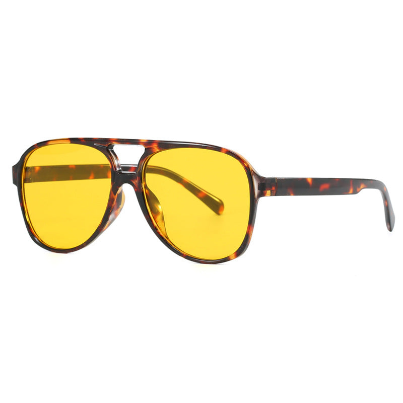 Women's oversized sunglasses in a sporty-elegant design Skanto
