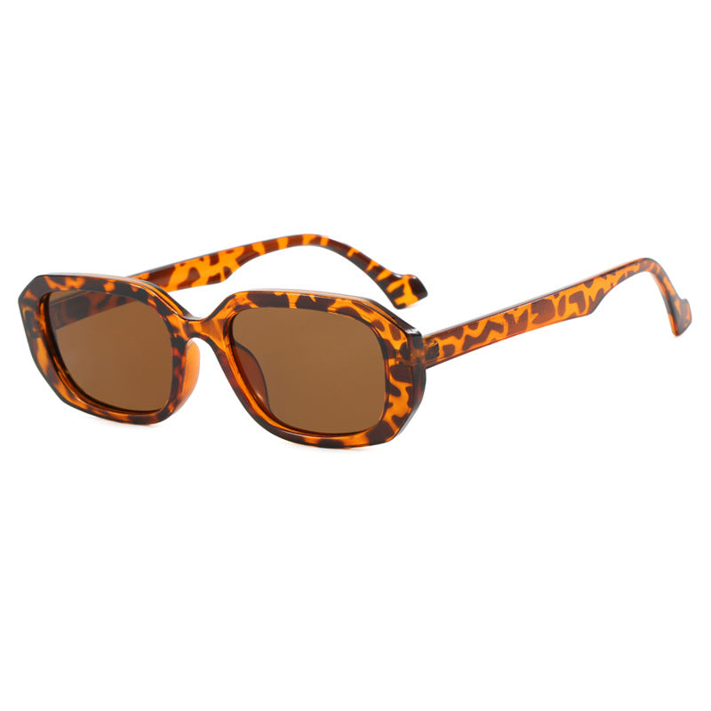 Women's fashionable sunglasses with elegant geometric design Skanto