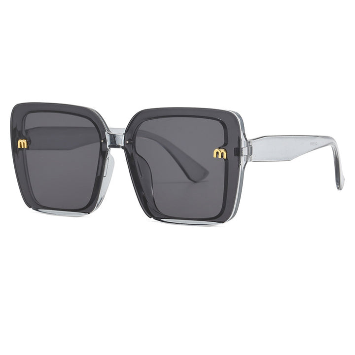 Dame oversized kvadratisk solbrille med elegant ramme Skanto
