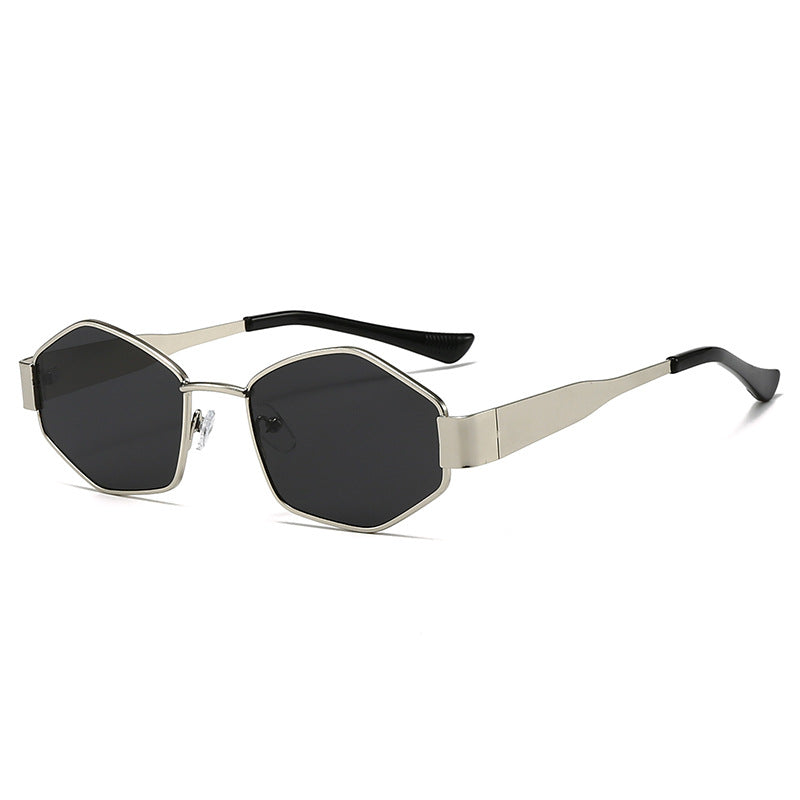 Dame moteriktig solbrille i elegant sekskant-design Skanto
