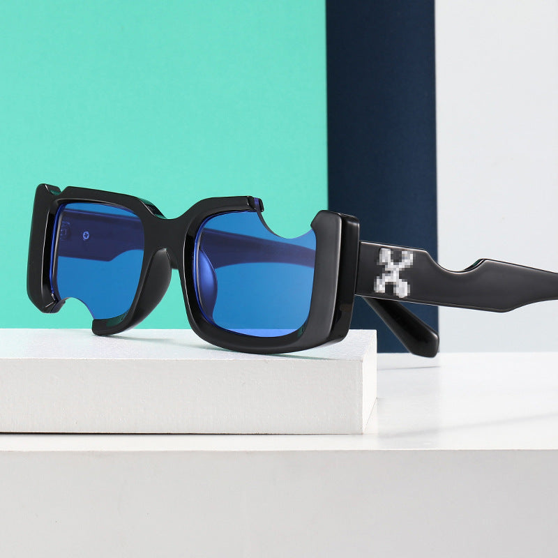 Dame eksklusiv moderne solbrille med futuristisk design Skanto