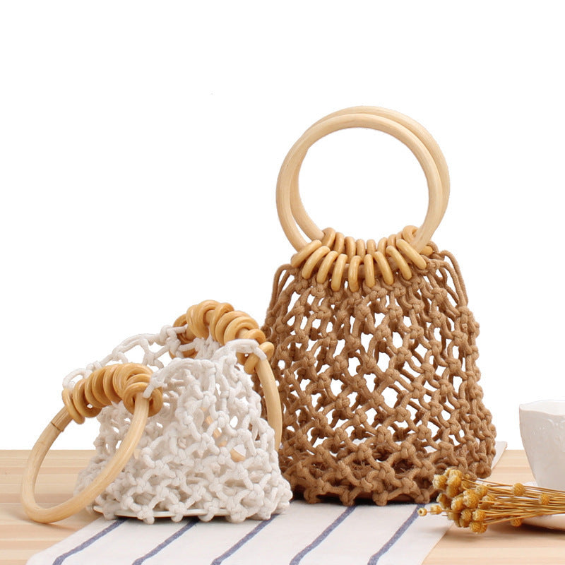 Tote bag with hand-knotted net design and wooden handle Skanto
