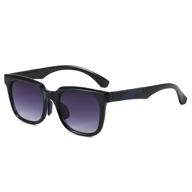 Dame Sporty solbriller i moderne design Skanto