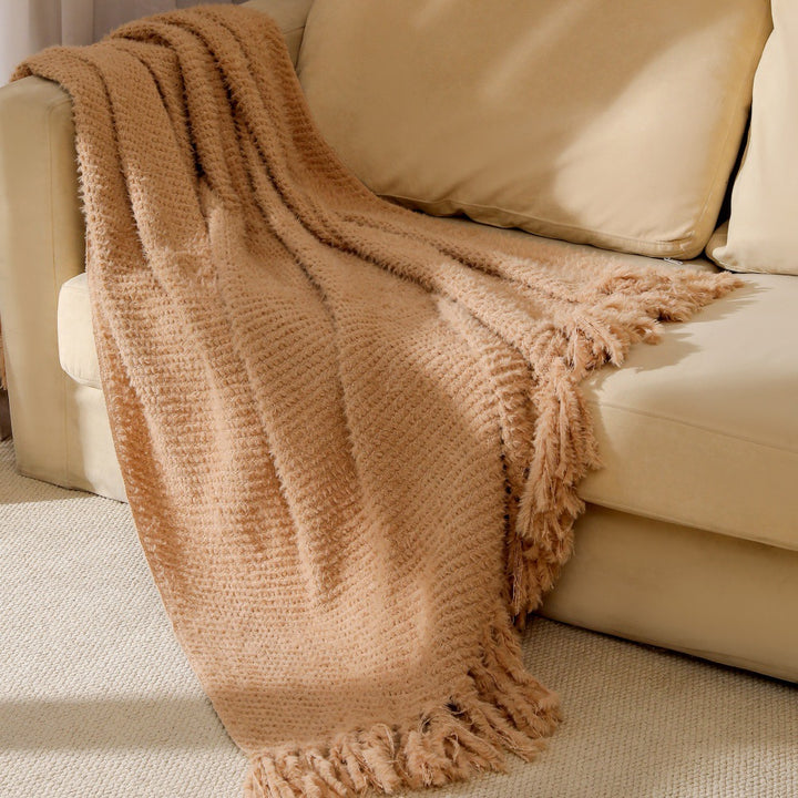 Kvinnens strikkede teppe med mykeste fleece og dekorative frynser Skanto