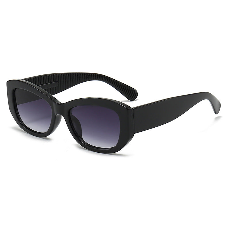 Dame Cat-Eye solbrille med moderne ramme og økt bærekomfort Skanto