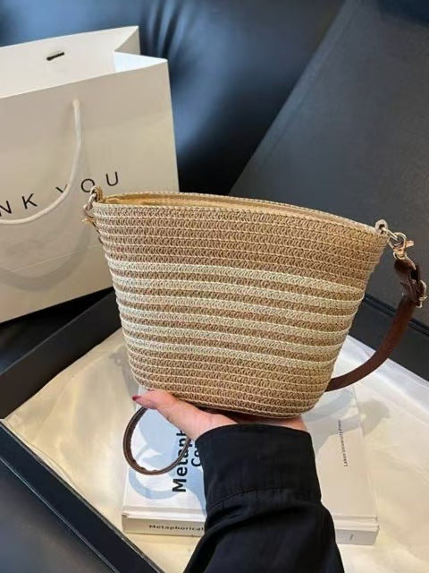 Trendy Summer Handbag Made of Woven Material Skanto