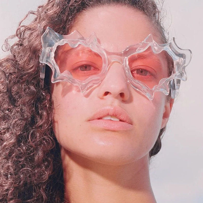 Women's extraordinary fashion sunglasses in creative design Skanto