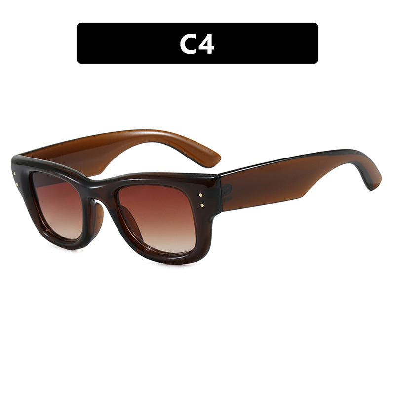 Women's fashionable sunglasses with wide, elegant frame and protective UV filter Skanto