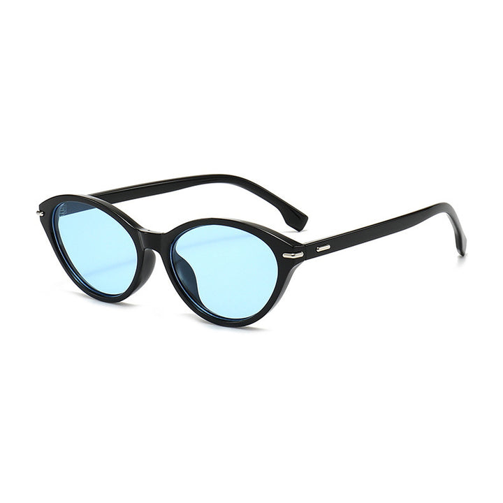 Women's Designer Glasses in Stylish Cat-Eye Design Skanto