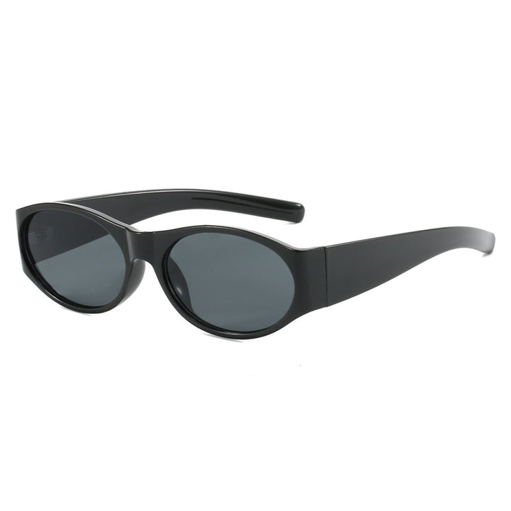 Women's fashion sunglasses with elegant, oval design and UV protection Skanto