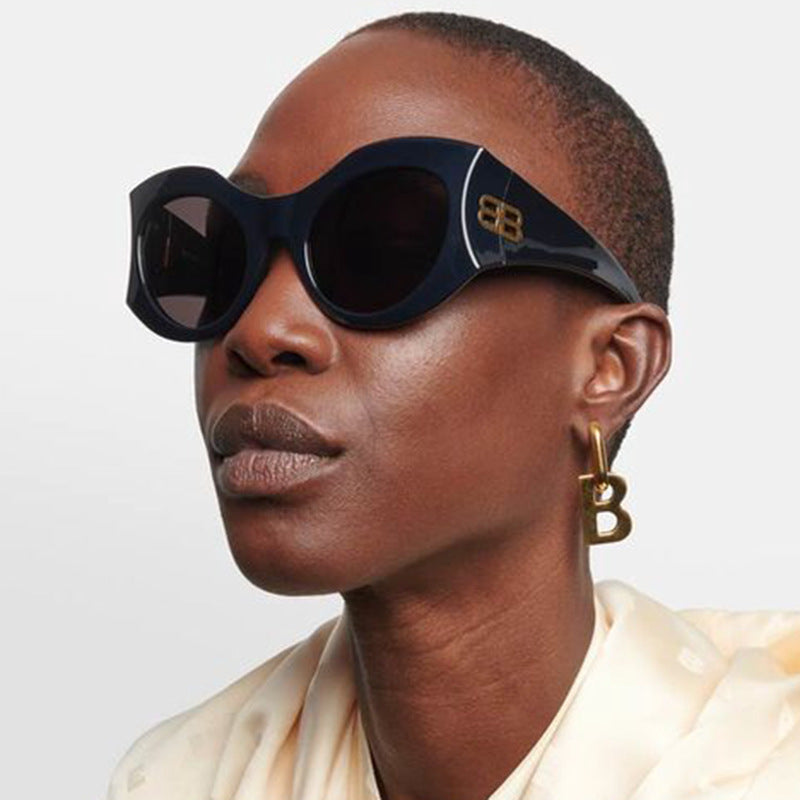 Women's Stylish Cat-Eye Sunglasses with High-Gloss Design and Protective Lenses Skanto