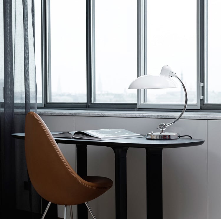 Skanto | Bauhaus KI Klassisk Bordlampe Replika