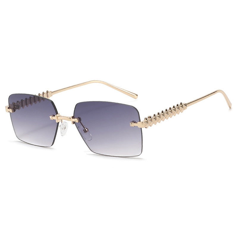Women's fashionable sunglasses with unique and decorative frame Skanto