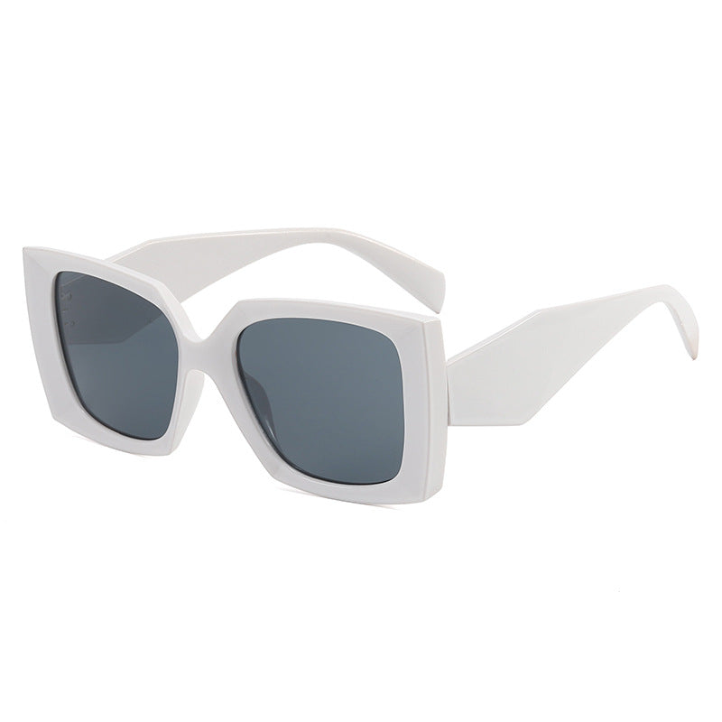 Damer Ekstraordinær Oversized-solbrille i moderne design Skanto