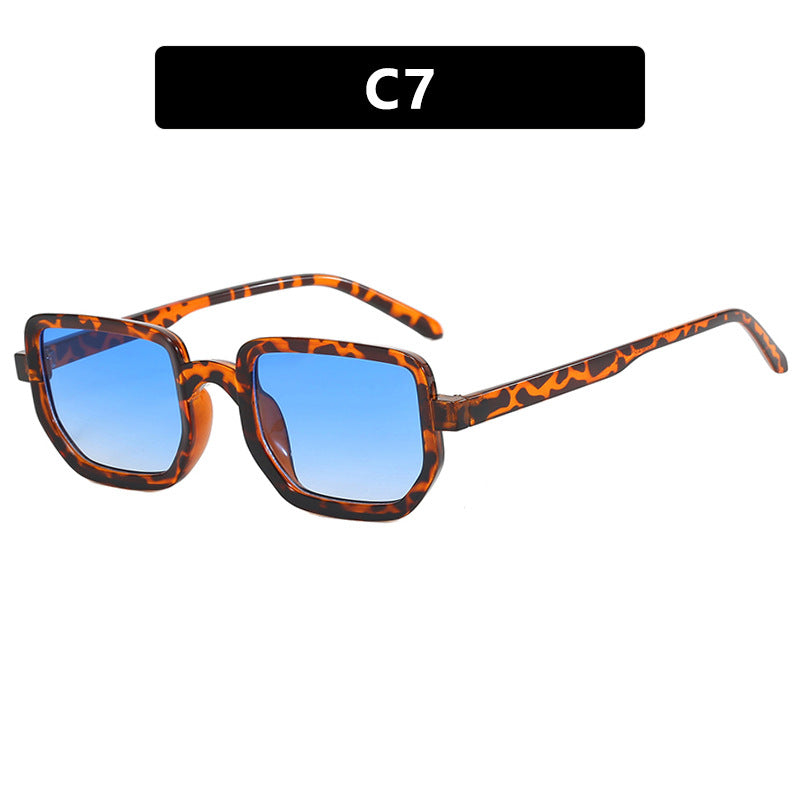 Women's geometric sunglasses with modern frame and protective lenses Skanto