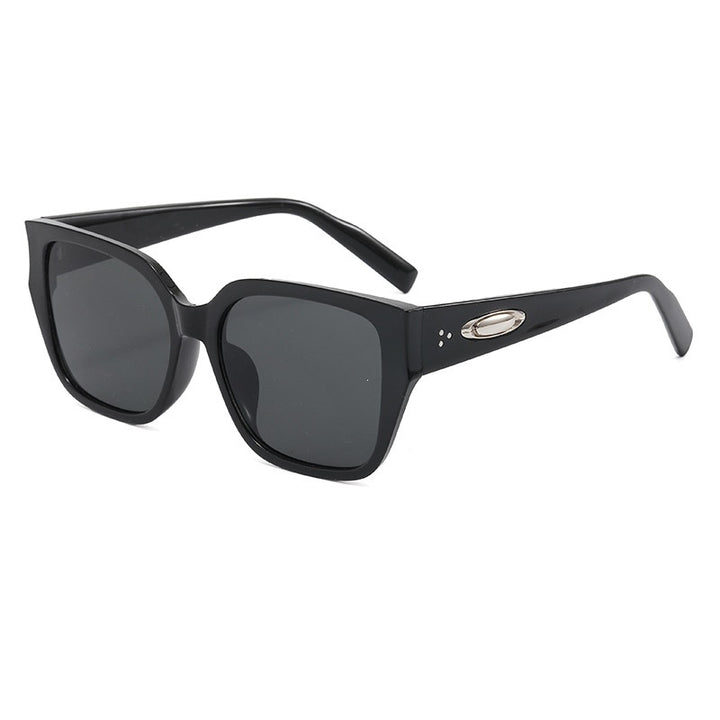 Dame solbrille i moderne kvadratisk design med klare linser Skanto