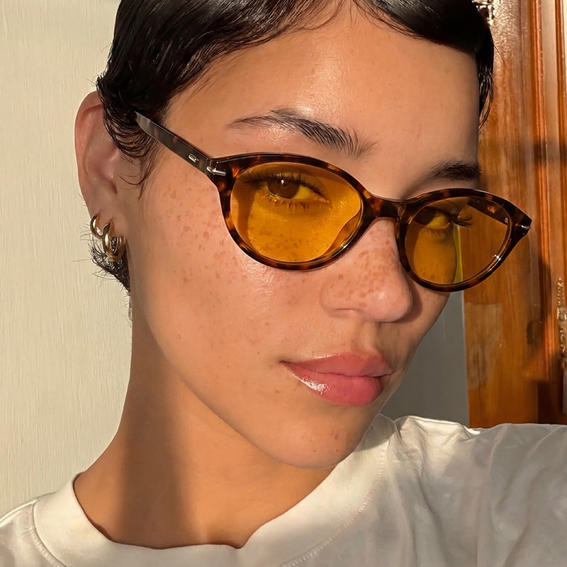 Women's Designer Glasses in Stylish Cat-Eye Design Skanto