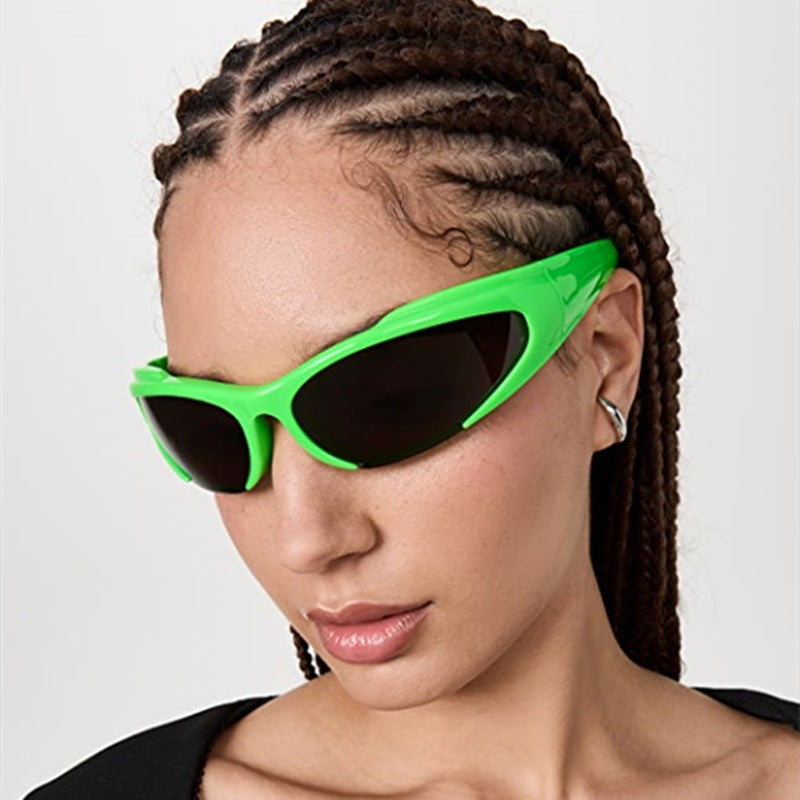 Women's Sporty UV-Protective Sunglasses with Aerodynamic Design Skanto