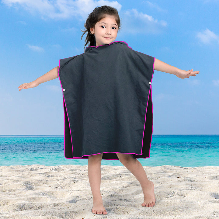 Jente badeponcho Skanto
