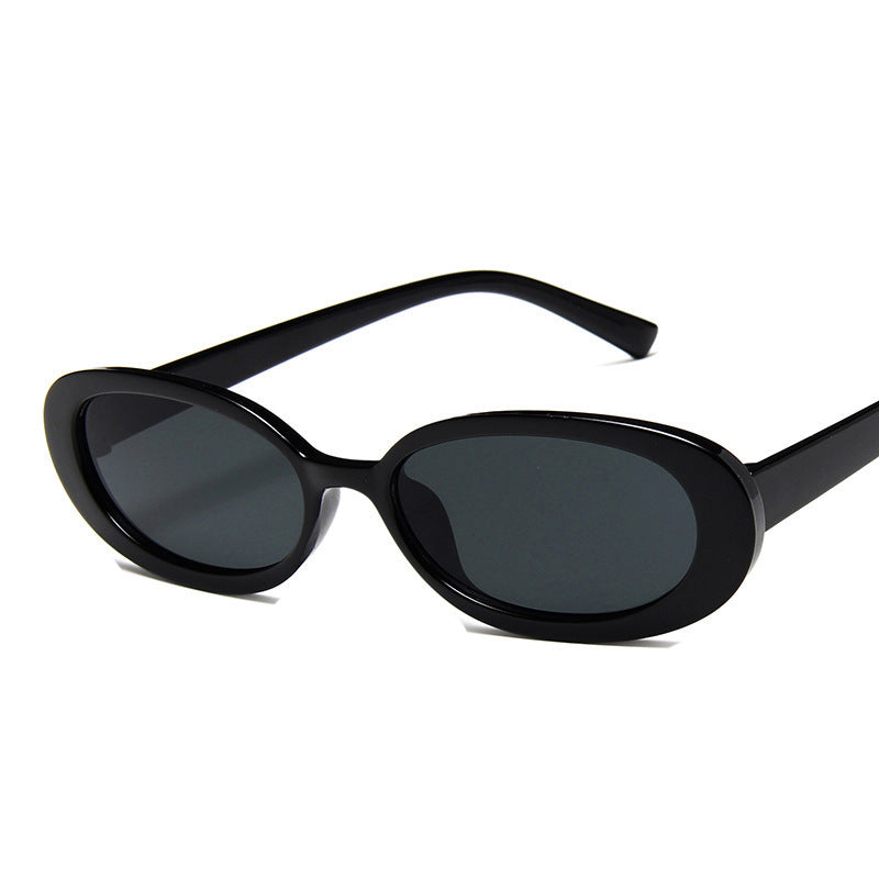 Dame moteriske Cat-Eye solbriller med UV-beskyttelse og robust ramme Skanto