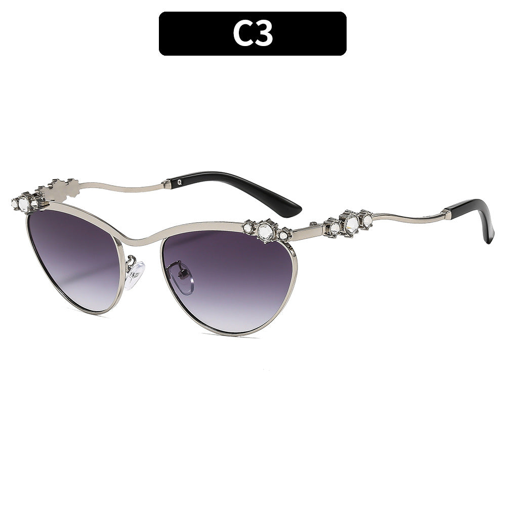 Dame Designer-solbrille med glitrende detaljer Skanto