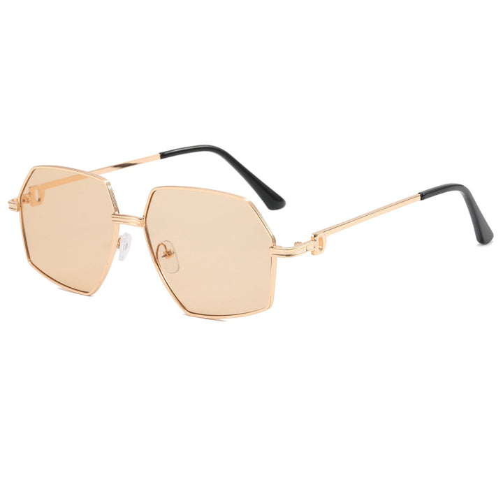 Dame Stilig geometrisk solbrille med edel metallramme Skanto